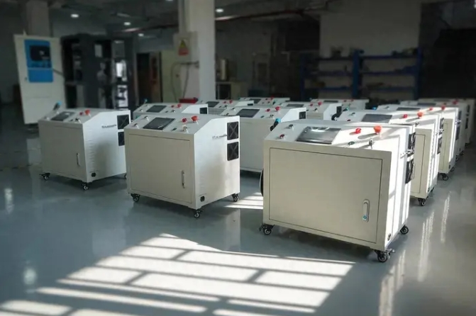 專(zhuān)業(yè)試驗(yàn)機(jī)：材料性能的“精密裁判”